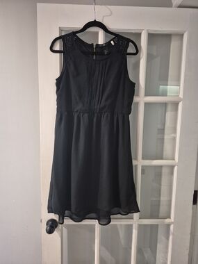 H&M Black Sleeveless Lace Yoke Party Dress